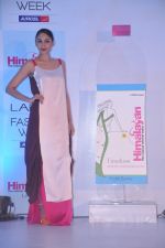 at the launch of Lakme Timeless collection  in Taj Land_s End on 24th July 2012 (36).JPG